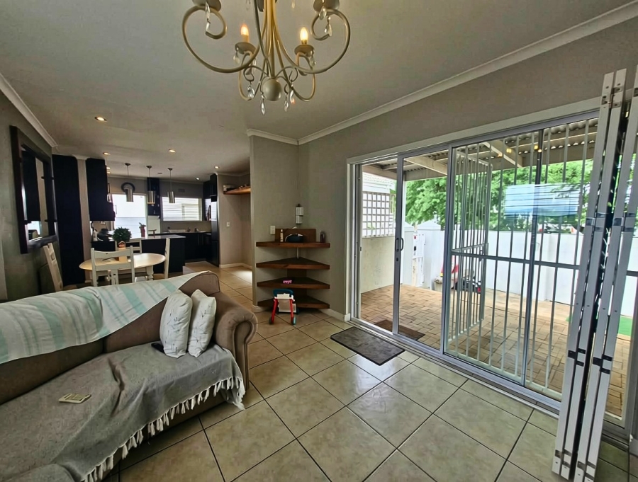 To Let 3 Bedroom Property for Rent in Pinehurst Western Cape